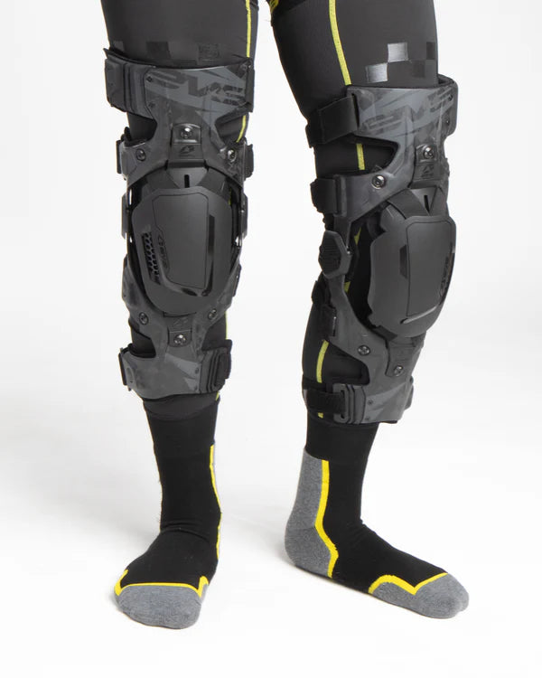Web Eclipse Knee Brace Black